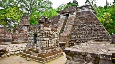 A la découverte de mystérieux temples hindouistes