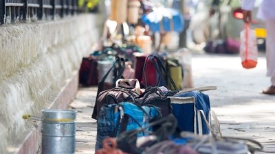 Les dabbawallahs : livreurs de lunch box en Inde