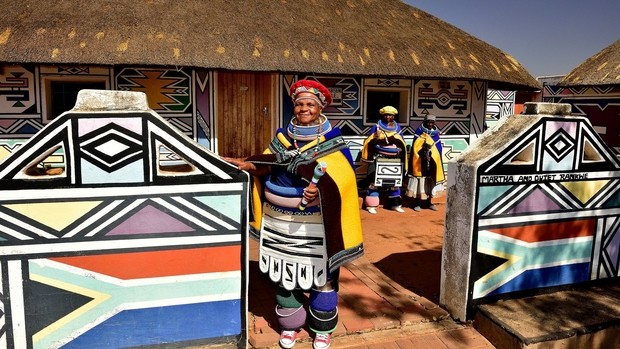 Femme Ndebele en Afrique du Sud