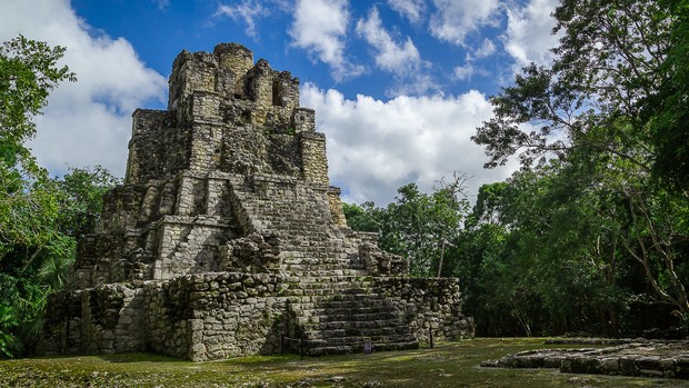Temple Muyil dans le Yucatan au Mexique