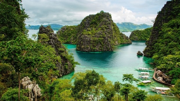 Green lagoon Philippines Ile de Coron