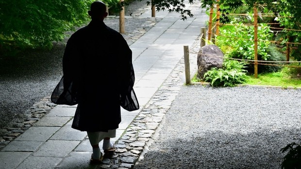 Moins japonais dans un temple bouddhiste