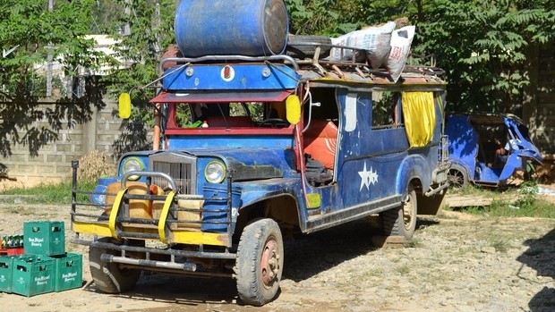 Jeepney aux Philippines