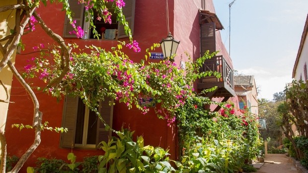 Rue sur l'île de Gorée