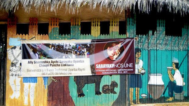 Affiche dans la tribu de Sarayaku