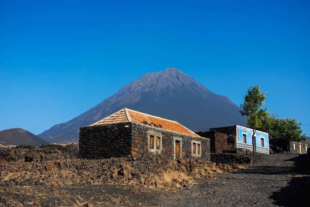 Maison au pied du Pico do Fogo