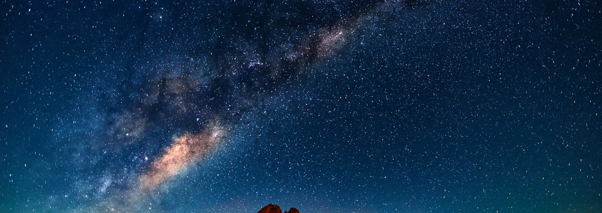 Déserts et ciel austral