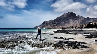 Pêche artisanale et cabotage sous le sommet de l’île de Santo Antão