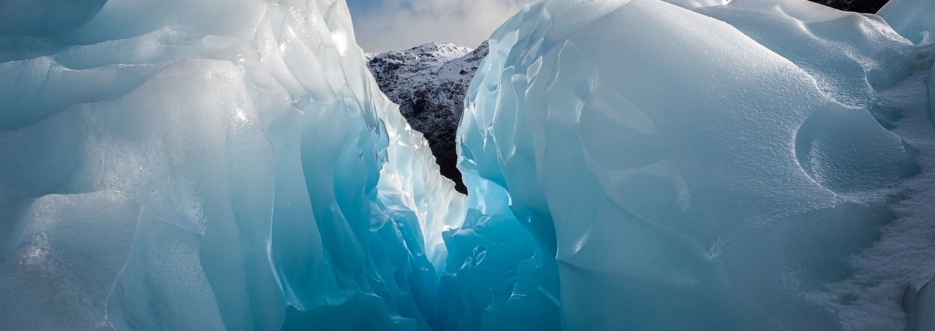 Trek et nuit sur un glacier