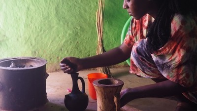 La cérémonie du café chez une éthiopienne