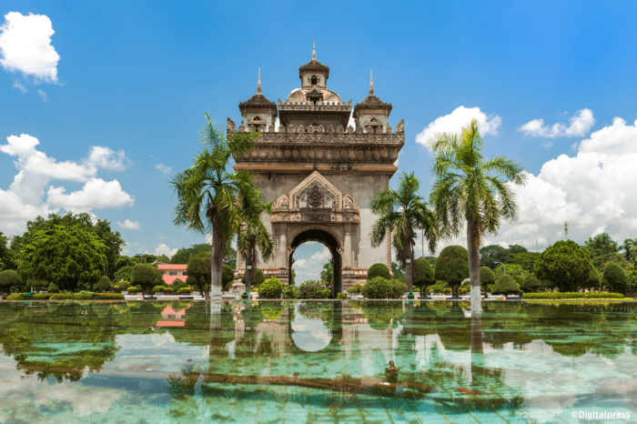 vientiane-monument-laos