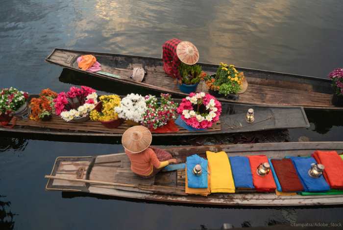 vietnam-bateau-fleurs